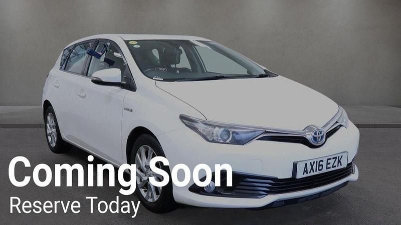 Used Toyota Auris Hybrid Business Edition 2016 White Hatchback