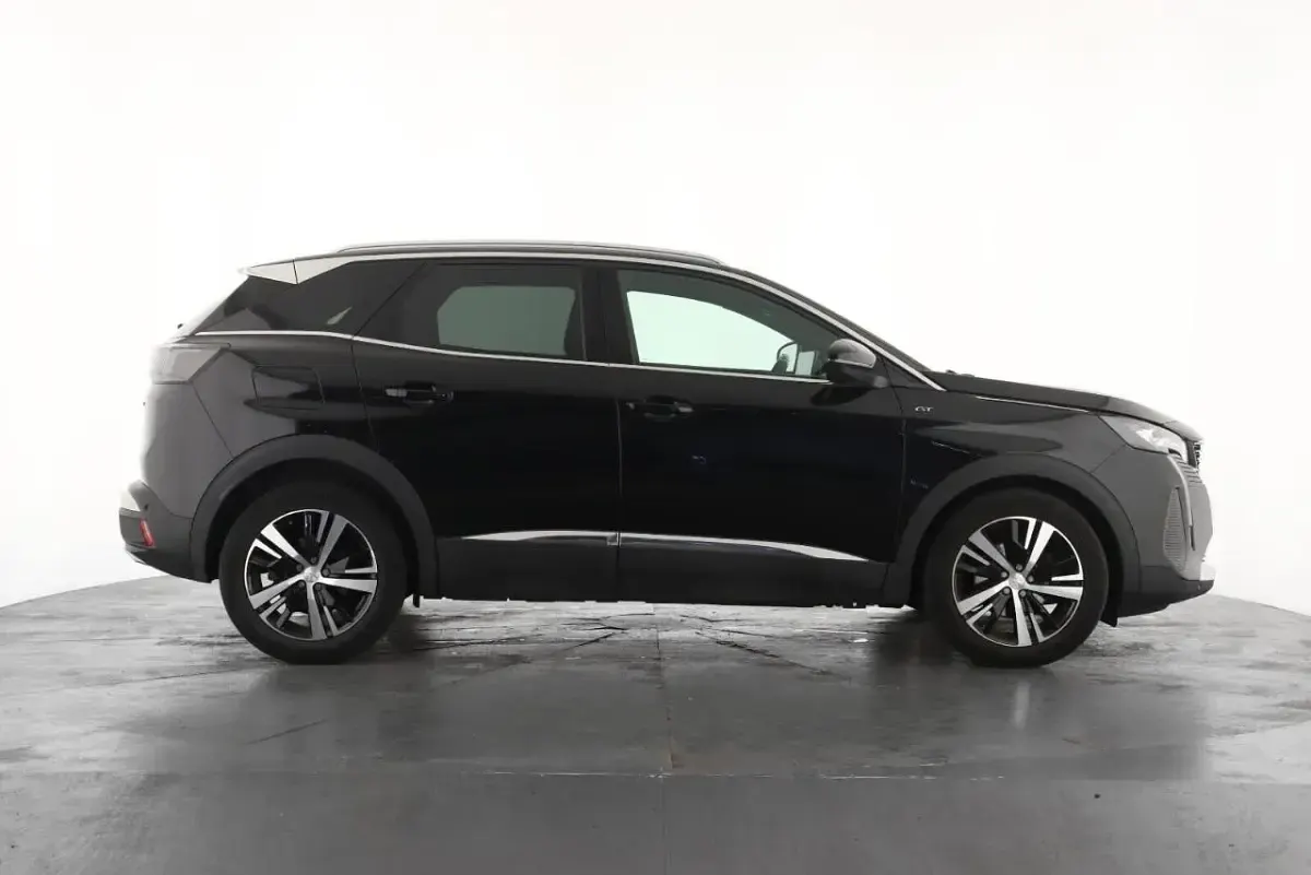 Used Peugeot 3008 GT 129 HP (94 kW) 2023 Black SUV