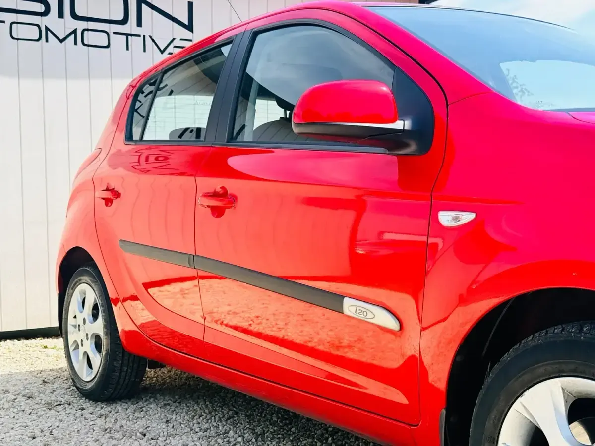 Used Hyundai i20 Comfort 2010 Red Hatchback