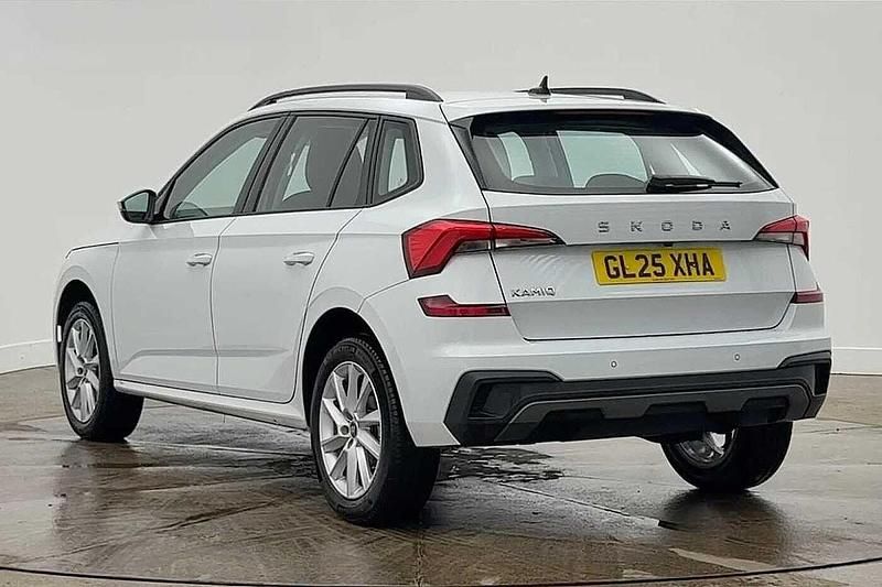 Used Skoda Kamiq SE 85 HP (62 kW) 2025 Moon white metallic SUV