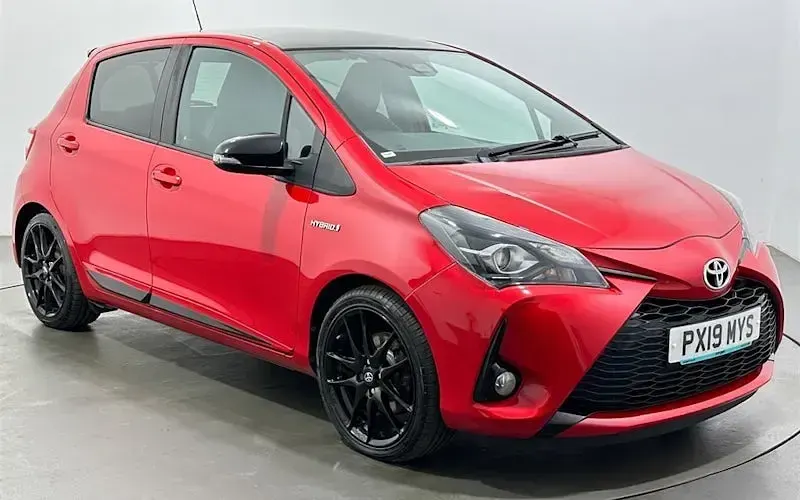 Used Toyota Yaris Hybrid Sport 101 HP (74 kW) 2019 Hatchback