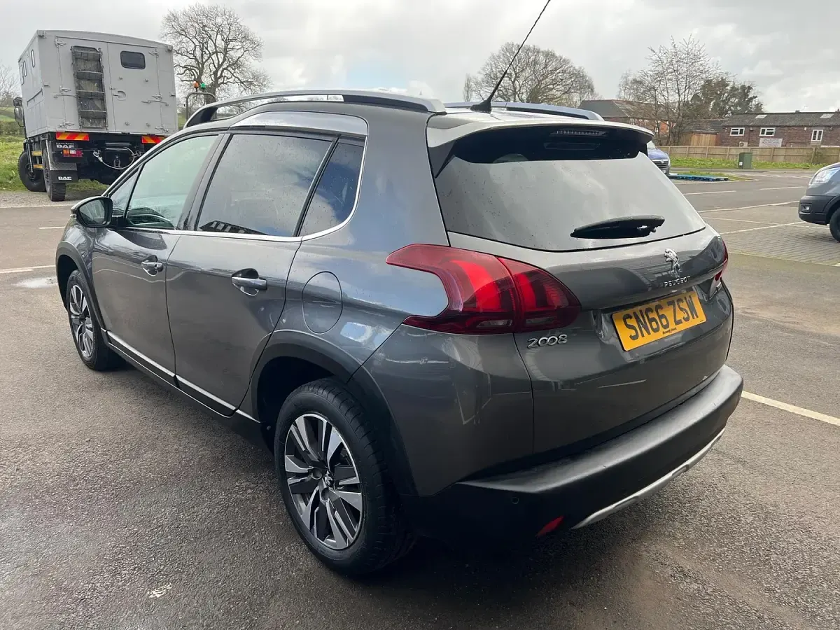 Used Peugeot 2008 Allure 82 HP (60 kW) 2016 Grey SUV