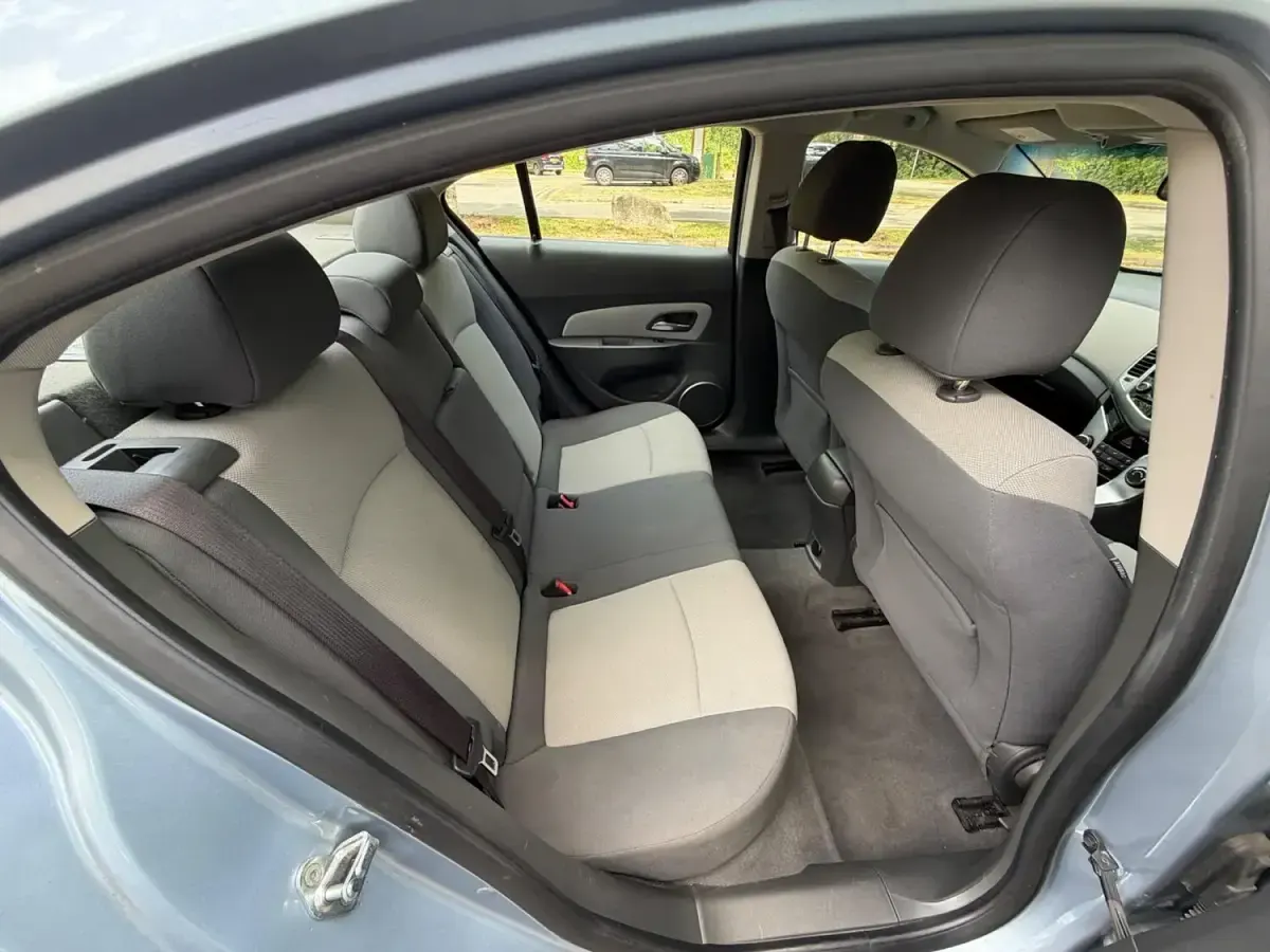 Used Chevrolet Cruze LS 2011 Blue Sedan