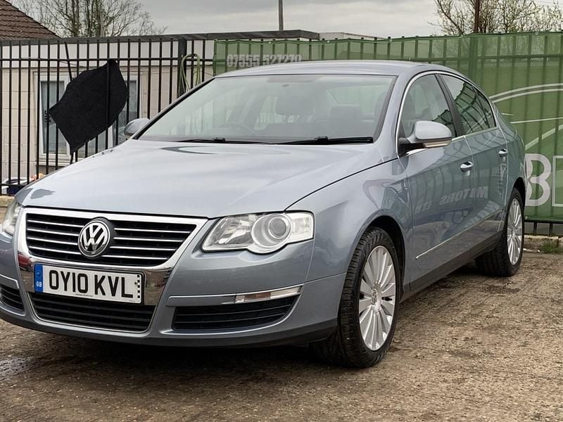 Usado VW Passat Highline 140 HP (102 kW) 2010 Cinzento Sedan