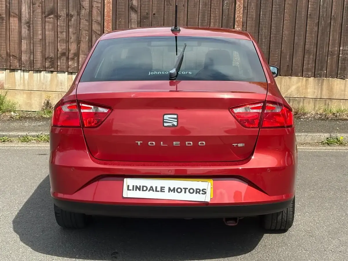 Used Seat Toledo SE 2014 Red Hatchback