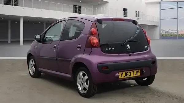 Used Peugeot 107 Allure 68 HP (50 kW) 2013 Mauve/purple Hatchback