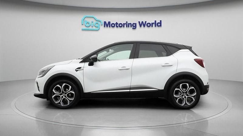 Used Renault Captur Techno 90 HP (66 kW) 2023 White SUV