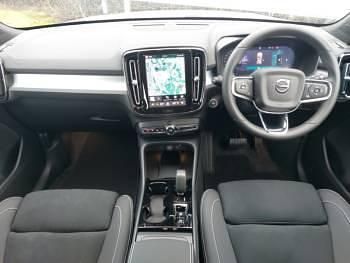 New Volvo XC40 Plus 163 HP (119 kW) 2025 Blue SUV