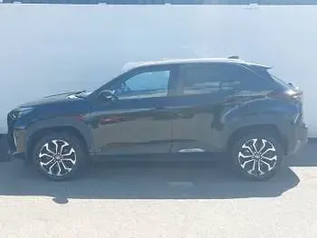 Used Toyota Yaris Hybrid Design 116 HP (85 kW) 2022 Black Estate