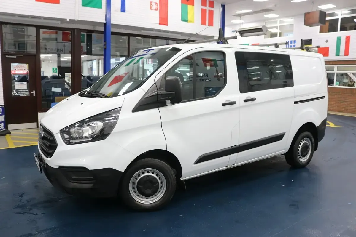 Used Ford Transit Custom 105 HP (77 kW) 2019 White Van