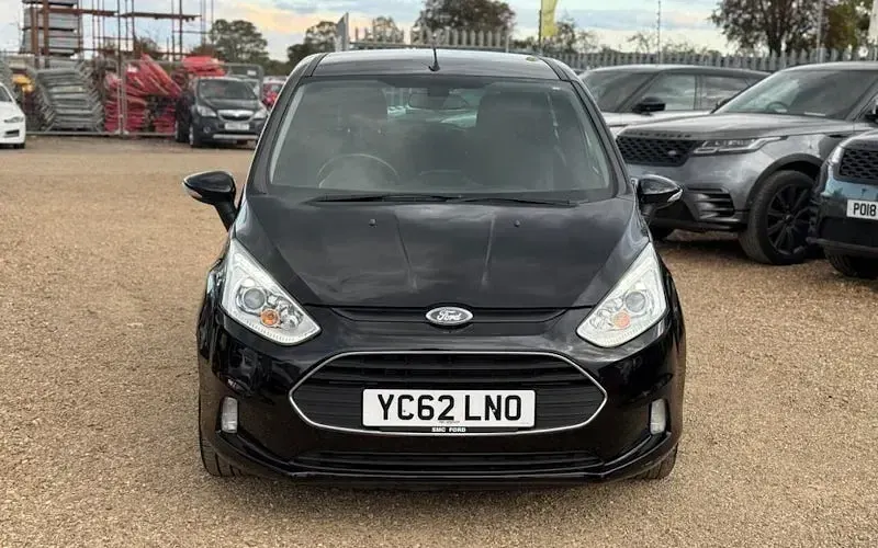 Used Ford B-MAX Zetec 105 HP (77 kW) 2016 MPV