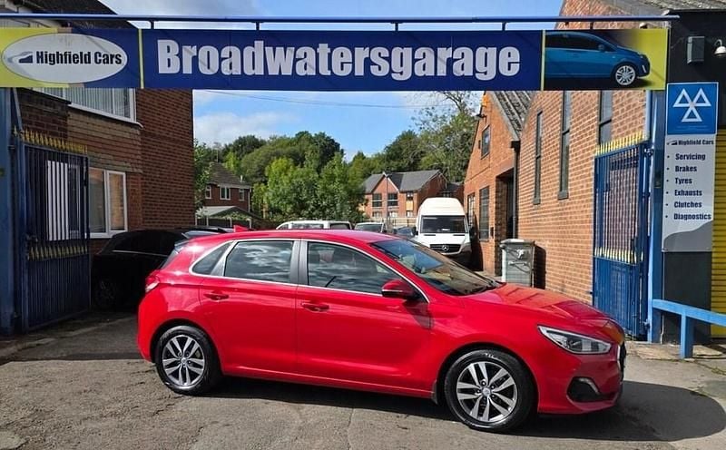 Red Used 2019 Hyundai i30 SE Hatchback | £5,990 (Fair price) - Image 1/4