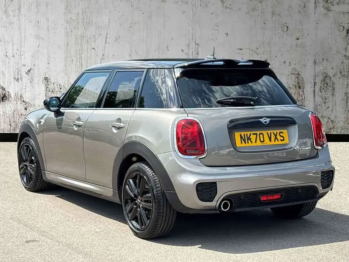 Used Mini Cooper Hatch 134 HP (98 kW) 2020 Silver Hatchback
