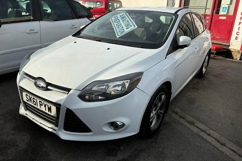 White Used 2011 Ford Focus Zetec Hatchback | £3,495 (Expensive) - Image 1/1