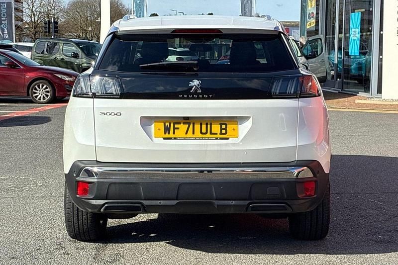 Used Peugeot 3008 Allure Premium 129 HP (94 kW) 2021 White SUV