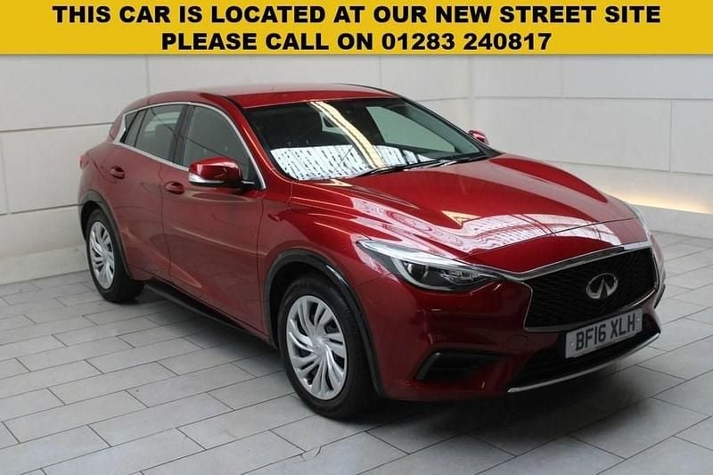 Red Used 2016 Infiniti Q30 Hatchback | £6,250 (Fair price) - Image 1/3