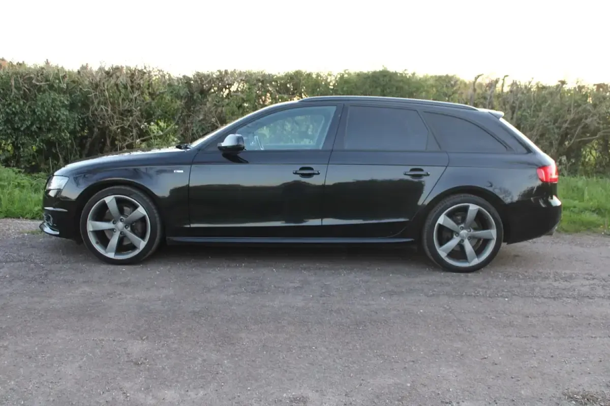 Begagnad Audi A4 Black Edition 245 HK (180 kW) 2012 Svart Kombi