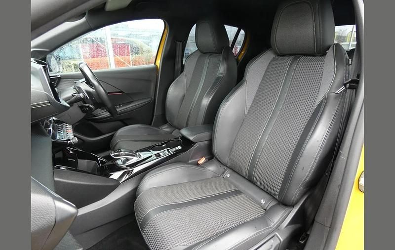 Used Peugeot 208 GT-line 128 HP (94 kW) 2020 Yellow Hatchback