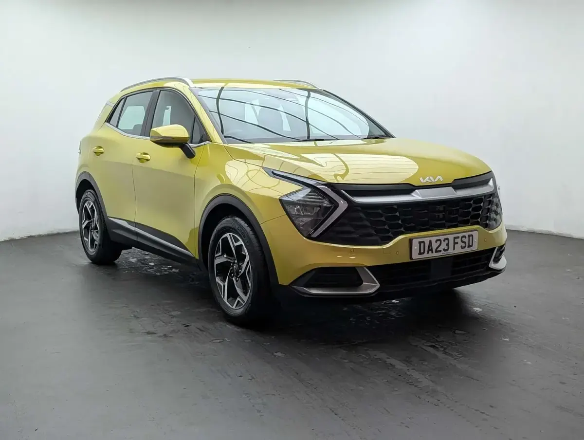 Used Kia Sportage 148 HP (108 kW) 2023 Yellow SUV