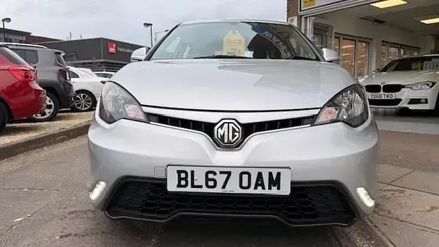 Used MG MG3 106 HP (77 kW) 2017 Silver fox metallic Hatchback