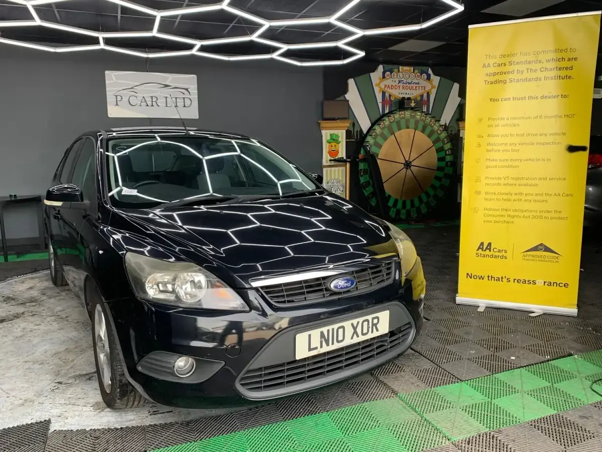 Used Ford Focus Zetec 99 HP (72 kW) 2010 Black Hatchback