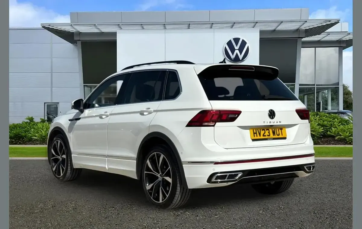Used VW Tiguan R-line 150 HP (110 kW) 2023 White SUV