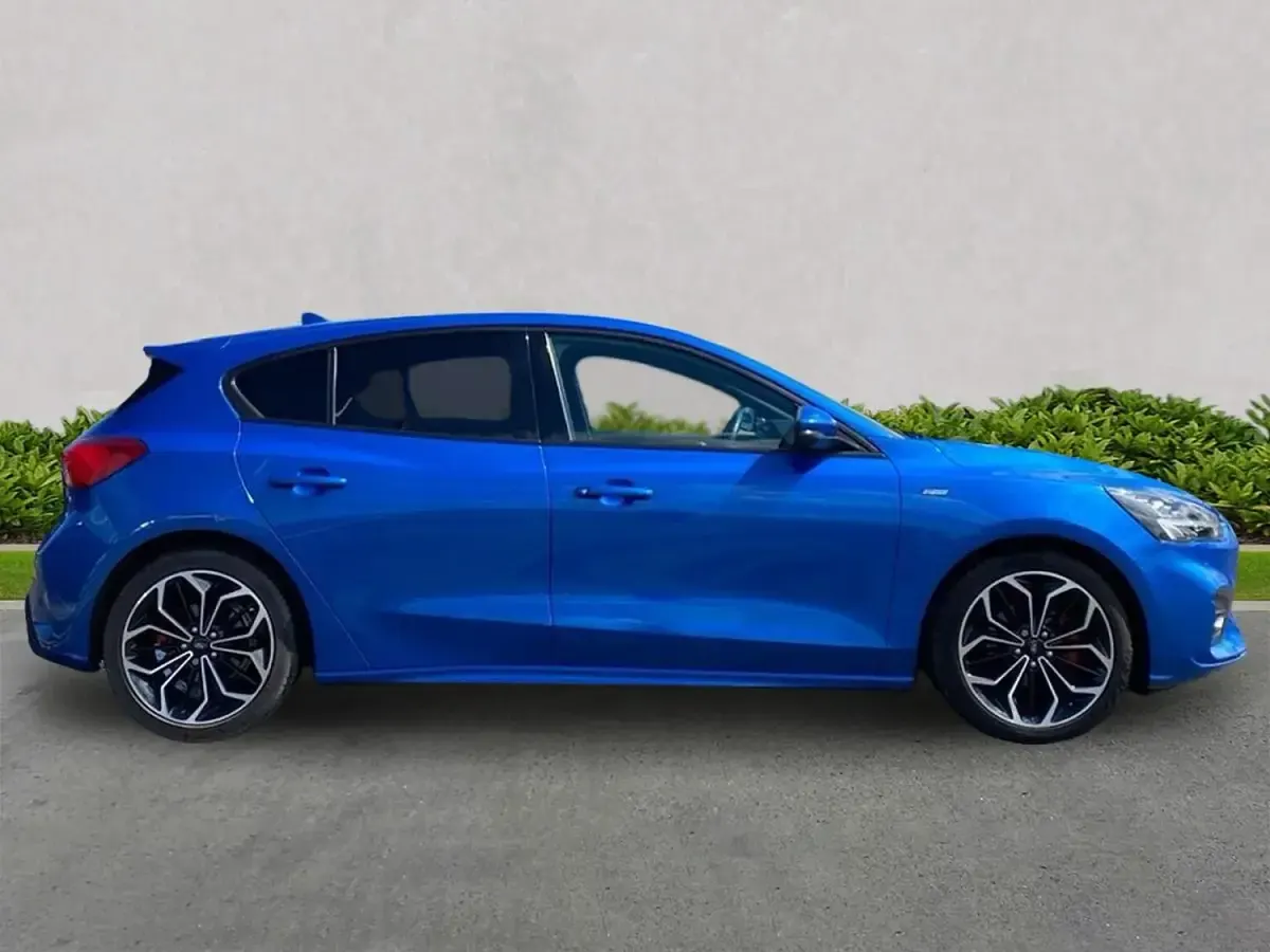 Gebraucht Ford Focus ST-Line X 2021 Blau Kleinwagen