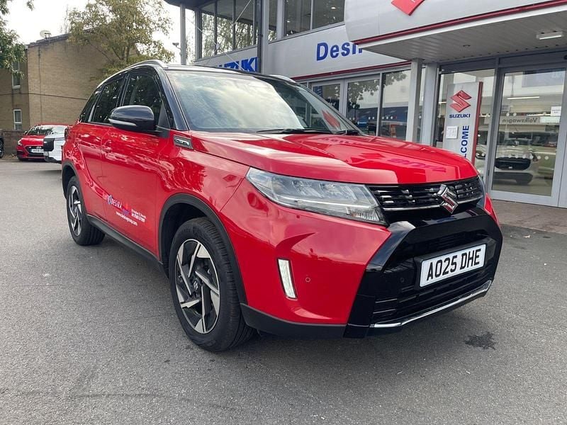 Second-hand Suzuki Vitara 129 CP (94 kW) 2025 Roșu SUV