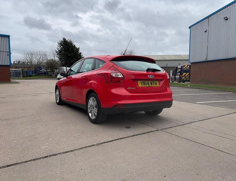 Used Ford Focus Titanium 2014 Red Hatchback