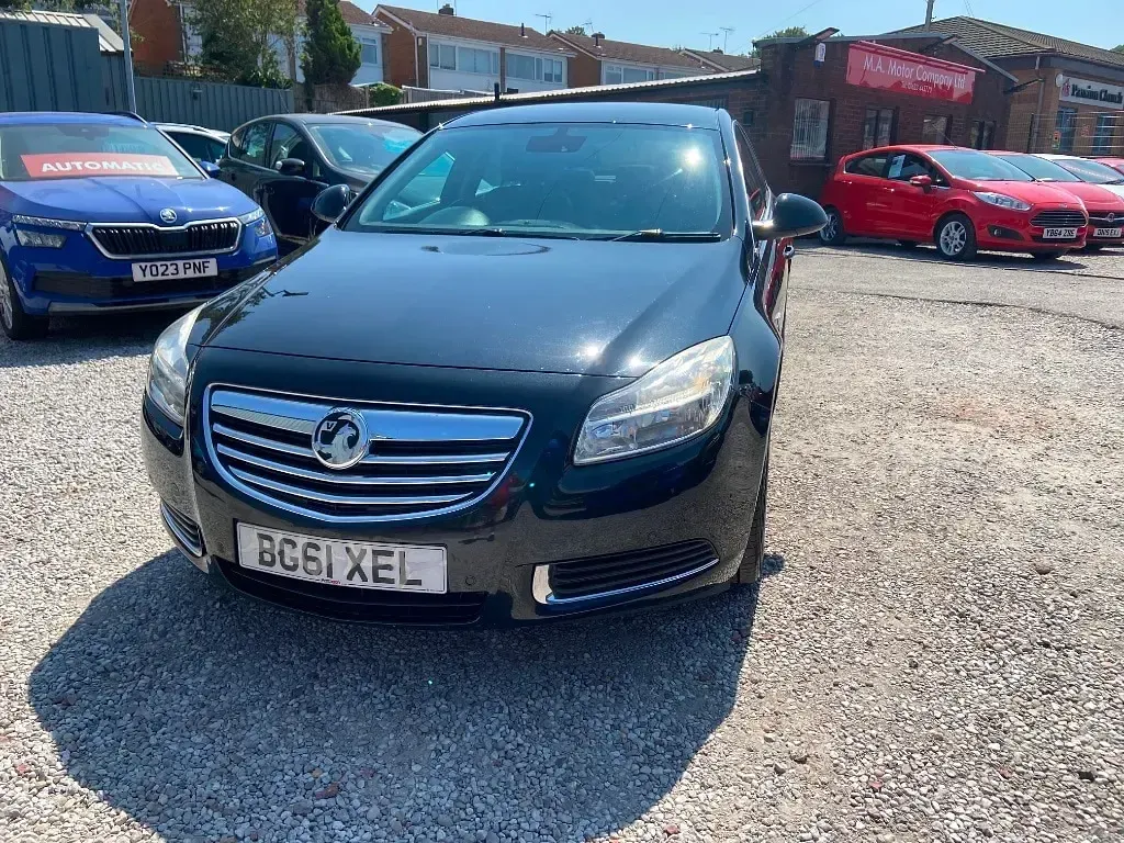Used Vauxhall Insignia S 160 HP (117 kW) 2011 Black Hatchback