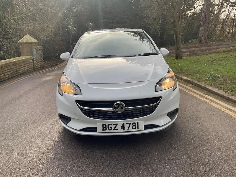 Used Vauxhall Corsa 95 HP (69 kW) 2016 White Van