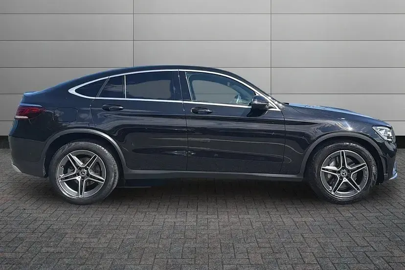 Used Mercedes GLC220 AMG line 194 HP (142 kW) 2021 Obsidian black SUV