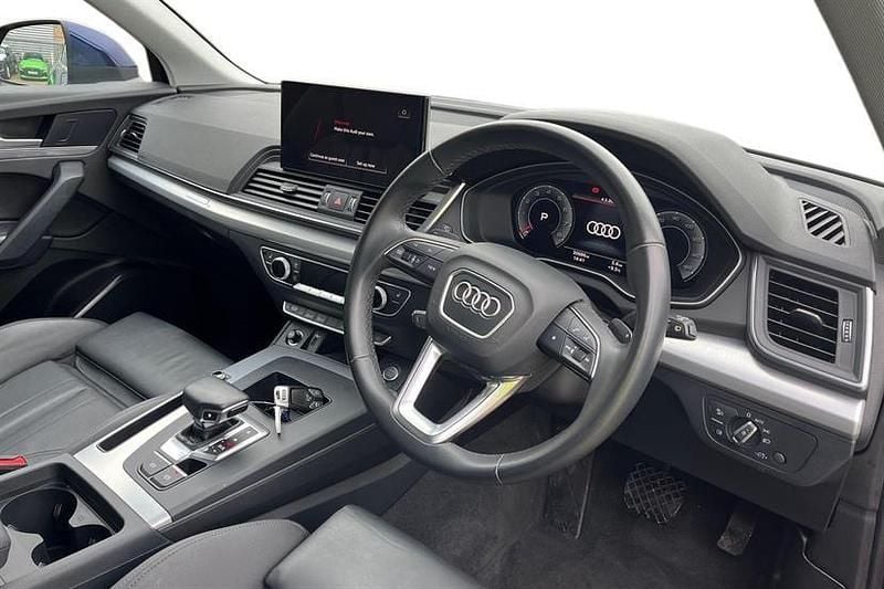 Used Audi Q5 Sport 265 HP (194 kW) 2022 Navarra blue SUV