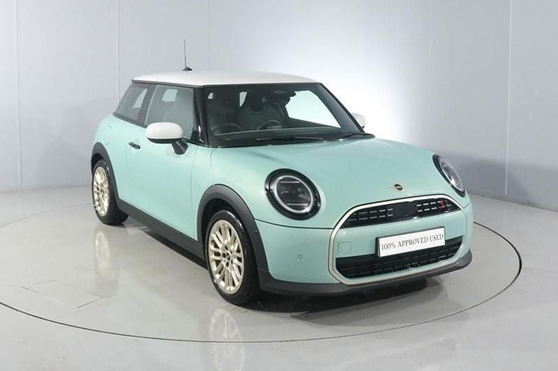Used 2024 Mini Cooper Exclusive Hatchback | £23,990 (Super price) - Image 1/1
