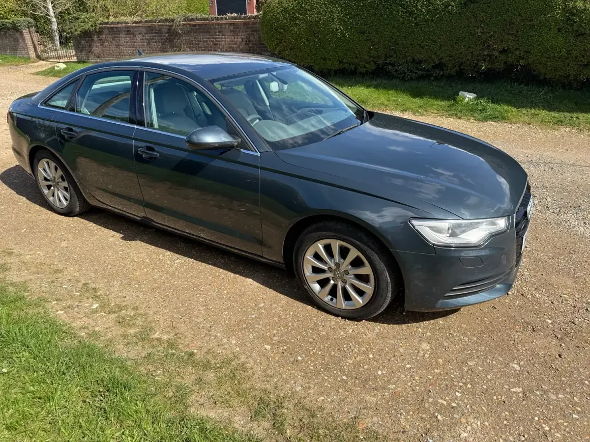 Begagnad Audi A6 2012 Blå Sedan