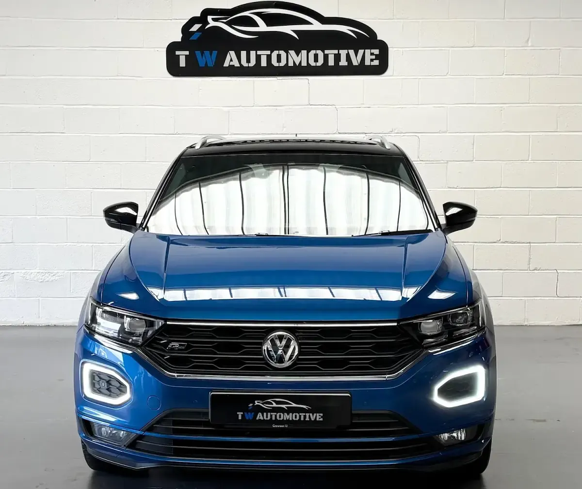 Used VW T-Roc R-line 150 HP (110 kW) 2018 Blue SUV