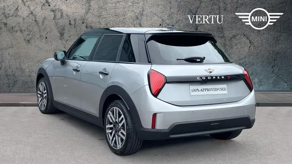 Used Mini Cooper S Hatch 201 HP (147 kW) 2025 Silver Hatchback