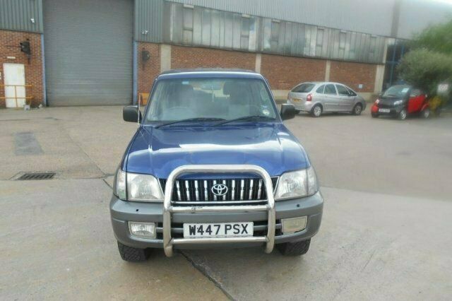 Used Toyota Land Cruiser 123 HP (90 kW) 2000 SUV