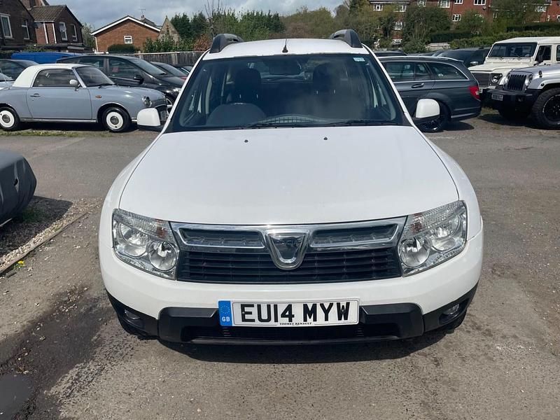 Second-hand Dacia Duster Lauréate 110 CP (80 kW) 2014 Alb SUV