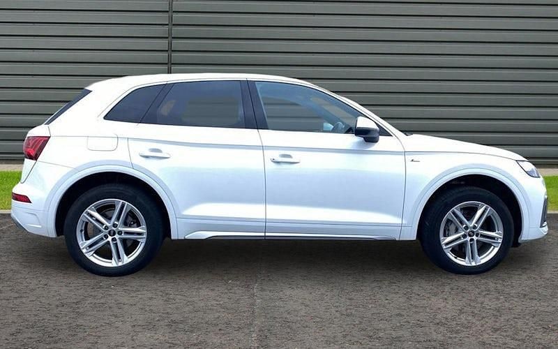 Używany Audi Q5 S-Line 299 KM (219 kW) 2024 SUV
