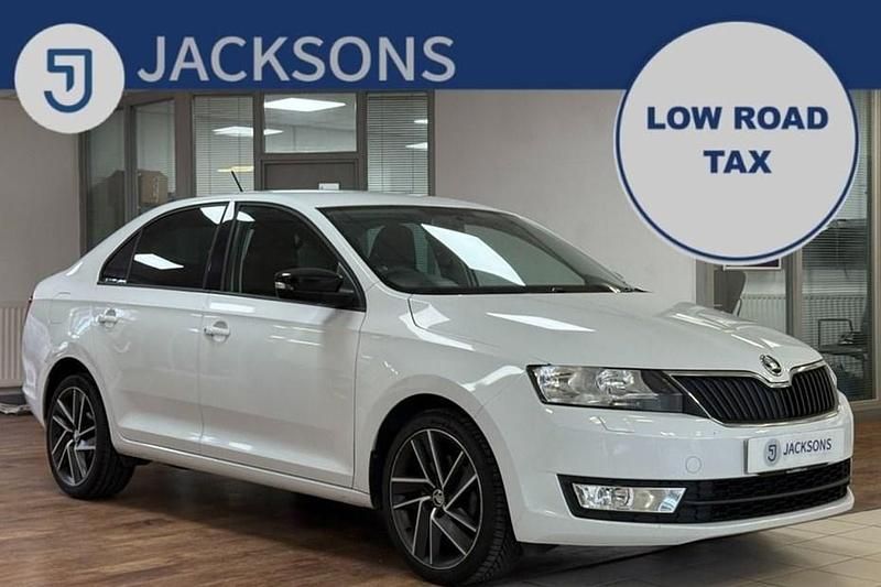 White Used 2017 Skoda Rapid Sport Hatchback | £7,250 (Fair price) - Image 1/1