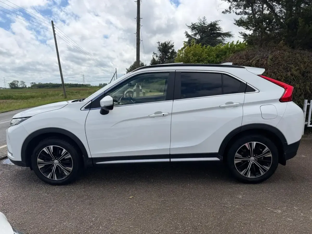 Used Mitsubishi Eclipse Cross 163 HP (119 kW) 2018 White SUV