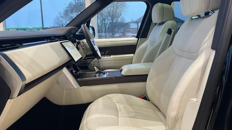 Used Land Rover Range Rover Autobiography 440 HP (323 kW) 2023 Black SUV