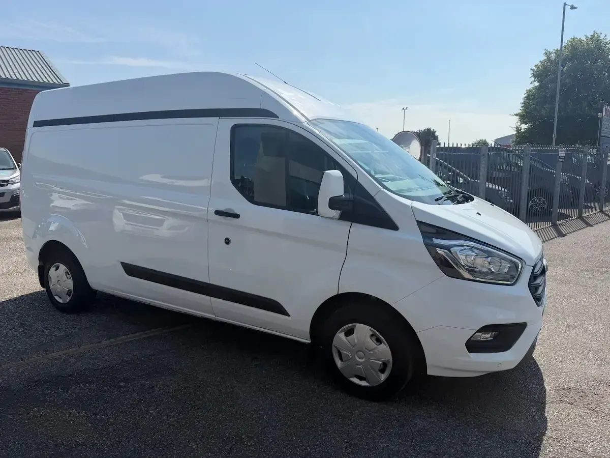 Used Ford Transit Custom S 105 HP (77 kW) 2021 White Van