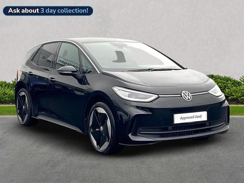 Black New 2025 VW ID.3 Pro Hatchback | £29,895 (Expensive) - Image 1/4
