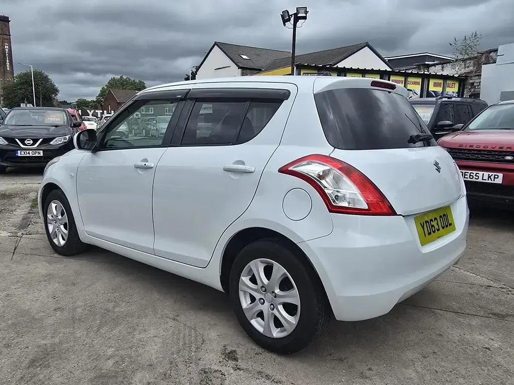 Used Suzuki Swift SZ4 94 HP (69 kW) 2014 Hatchback