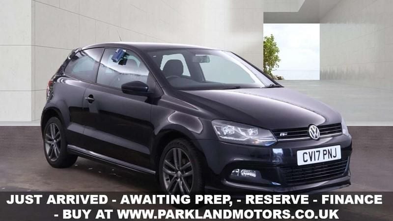 Begagnad VW Polo R-line 2017 Svart Halvkombi