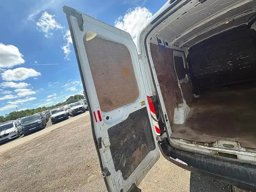 Used Ford Transit 130 HP (95 kW) 2019 White Van