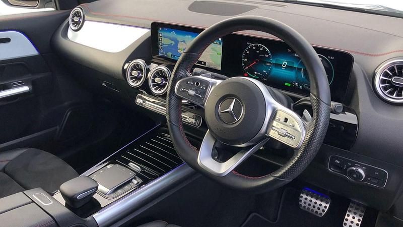 Used Mercedes EQA250 AMG line 139 kW (190 HP) 2021 Silver SUV