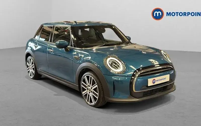 Used Mini Cooper Exclusive 136 HP (100 kW) 2023 Hatchback